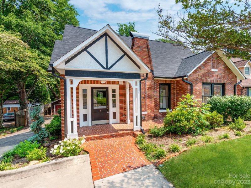 Property image 4 at 107 7th Avenue, Hickory, NC 28601