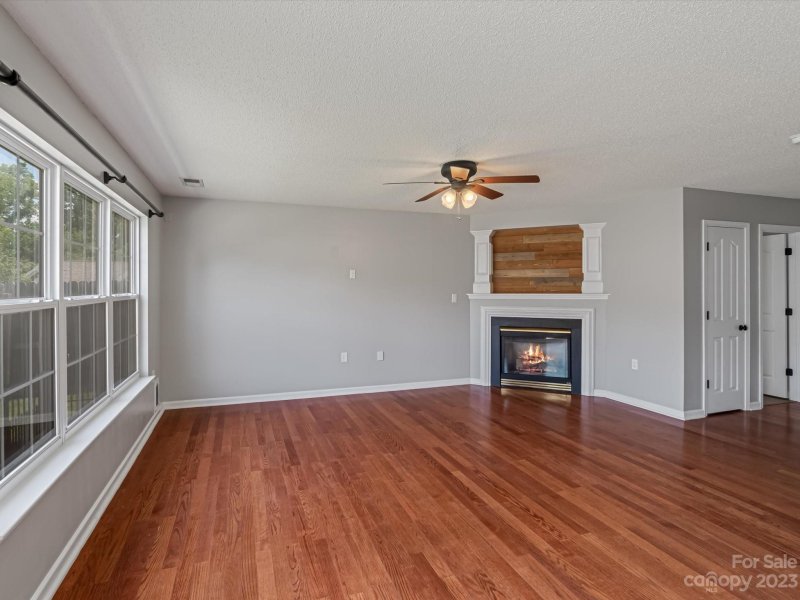 Property image 3 at 145 Hampshire Drive, Mooresville, NC 28115