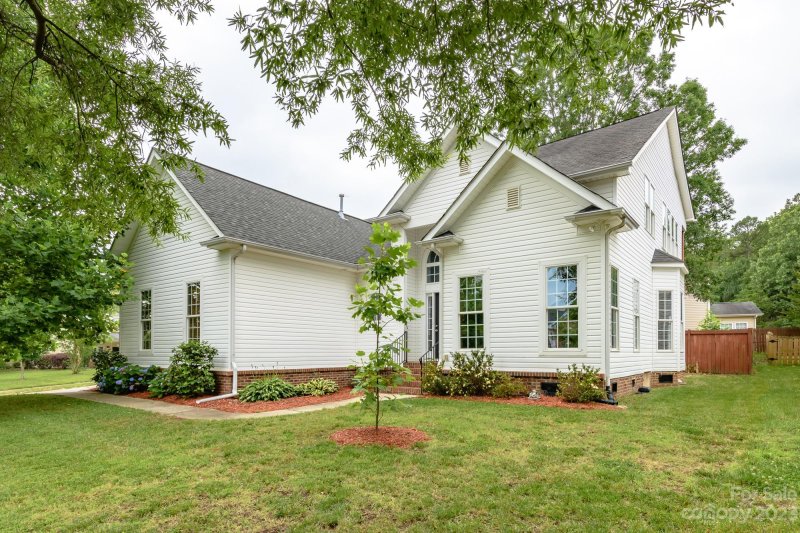 Property image 2 at 9319 Arbor Creek Drive, Charlotte, NC 28269