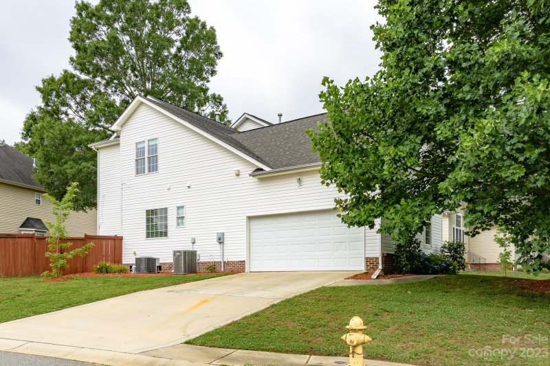 Property image 3 at 9319 Arbor Creek Drive, Charlotte, NC 28269