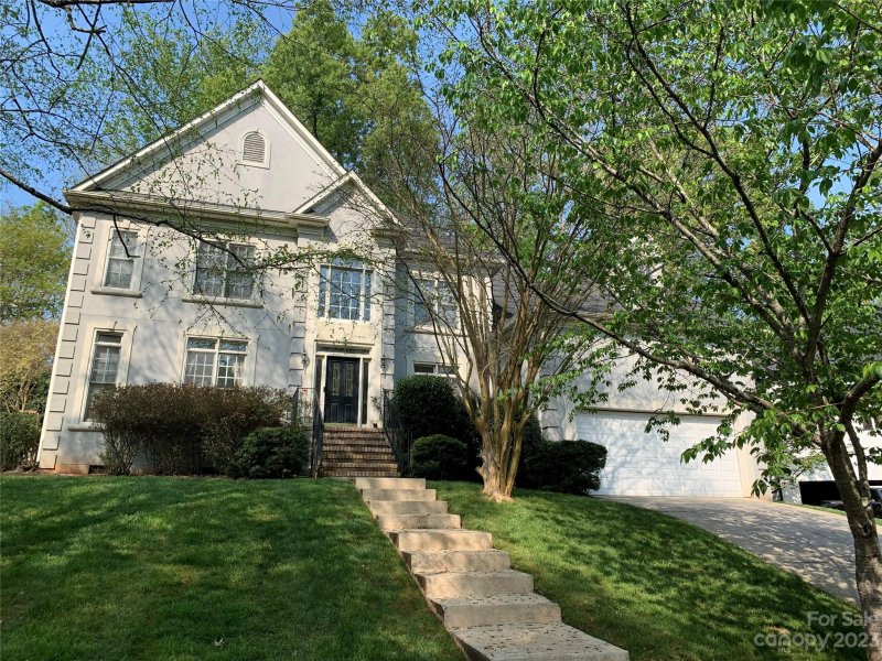 11712 Brambleton Court