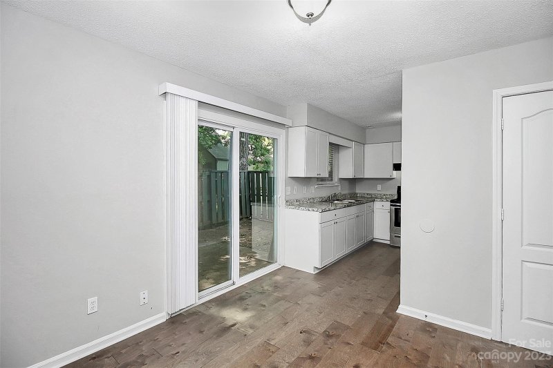 Property image 5 at 6120 Bent Tree Court, Charlotte, NC 28212