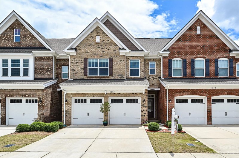 107 Dellbrook Street