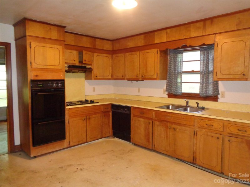 Property image 5 at 3526 Campbell Drive, Charlotte, NC 28205