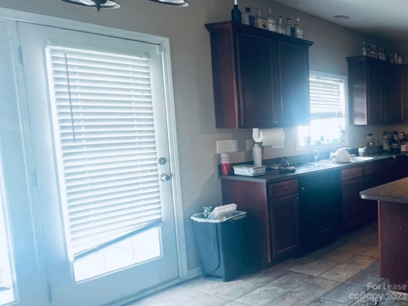 Property image 3 at 9820 Jeanette Circle, Charlotte, NC 28213