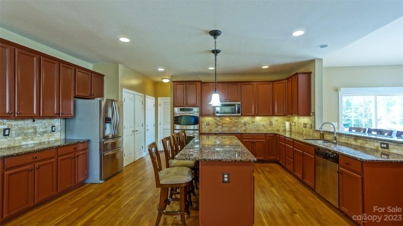Property image 3 at 131 Meadow Run Lane, Mooresville, NC 28117
