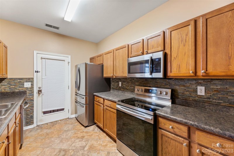 Property image 5 at 7616 Abigail Glen Drive, Charlotte, NC 28212