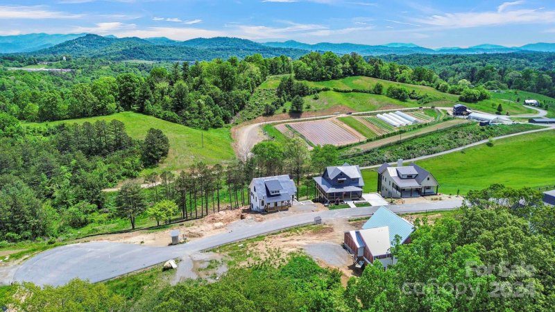 Property image 5 of 234 Westridge Farm Road in Olivette, Asheville, NC 28804