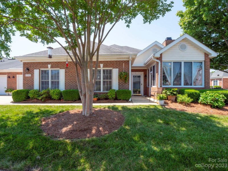 8542 Highland Glen Drive