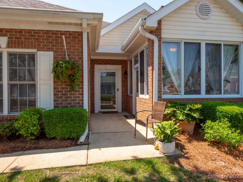 Property image 5 at 8542 Highland Glen Drive, Charlotte, NC 28269