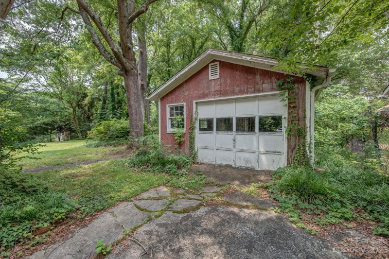 Property image 4 at 1117 Edgewood Circle, Gastonia, NC 28052