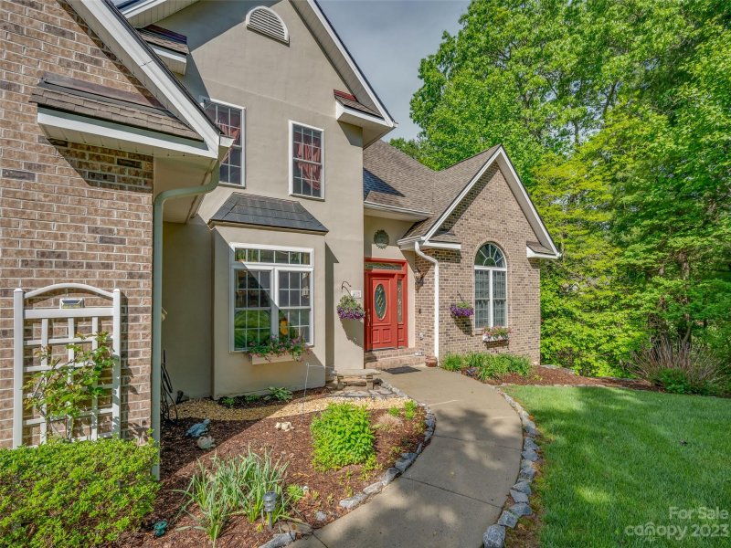 Property image 4 at 417 Kanuga Forest Drive, Hendersonville, NC 28739