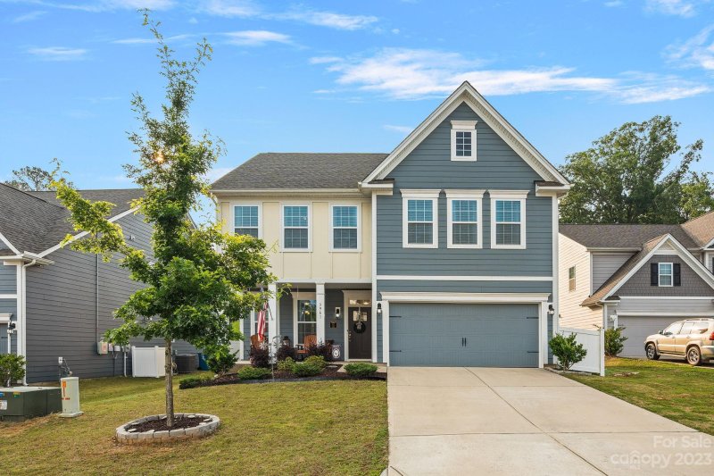 3961 Lake Breeze Drive