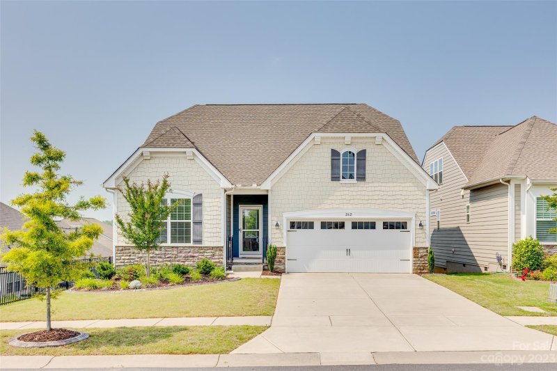 262 Kentmere Lane