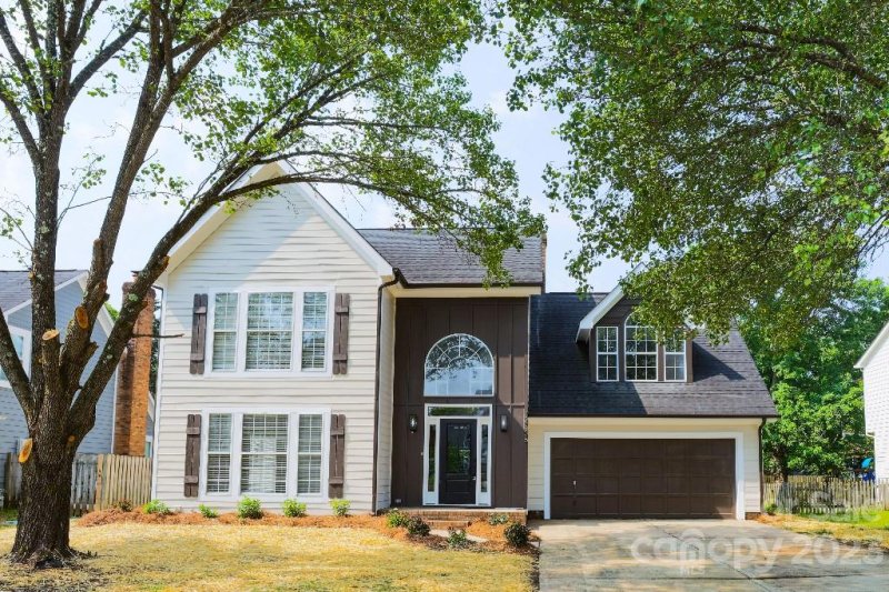 Property image 2 at 12306 Landing Green Drive, Charlotte, NC 28277