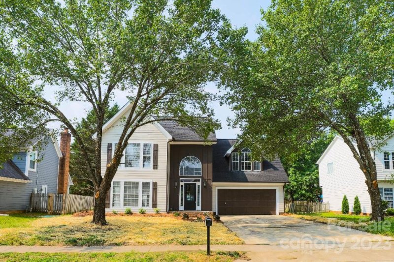 Property image 3 at 12306 Landing Green Drive, Charlotte, NC 28277