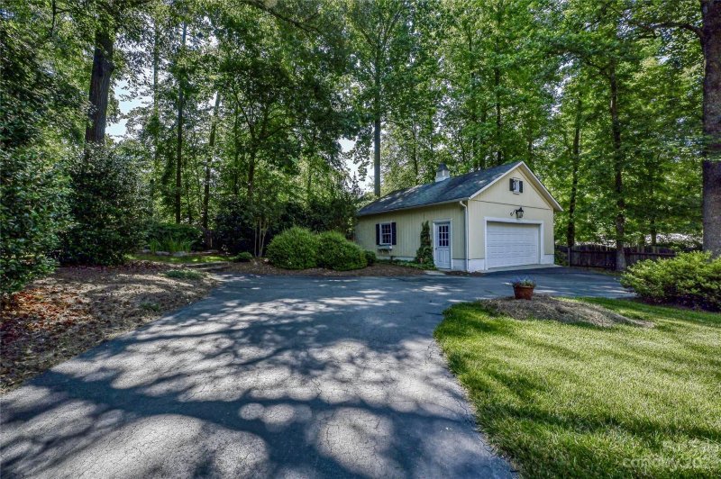 Property image 2 at 279 Heritage Place, Mooresville, NC 28115