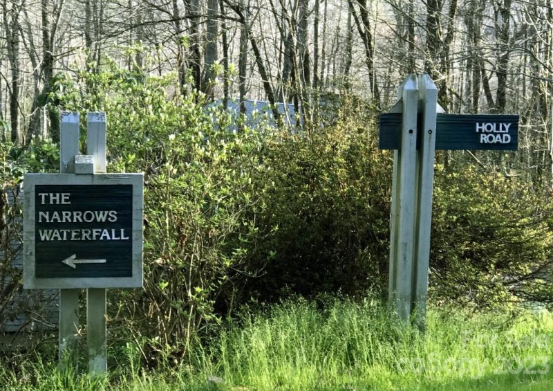 Property image 5 at 26 Holly Road, Sapphire, NC 28774