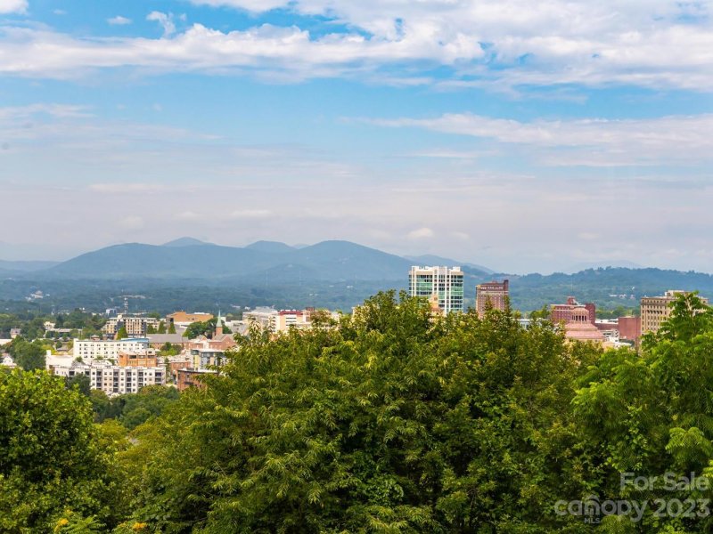 Property image 5 at 181 Ardmion Park, Asheville, NC 28801