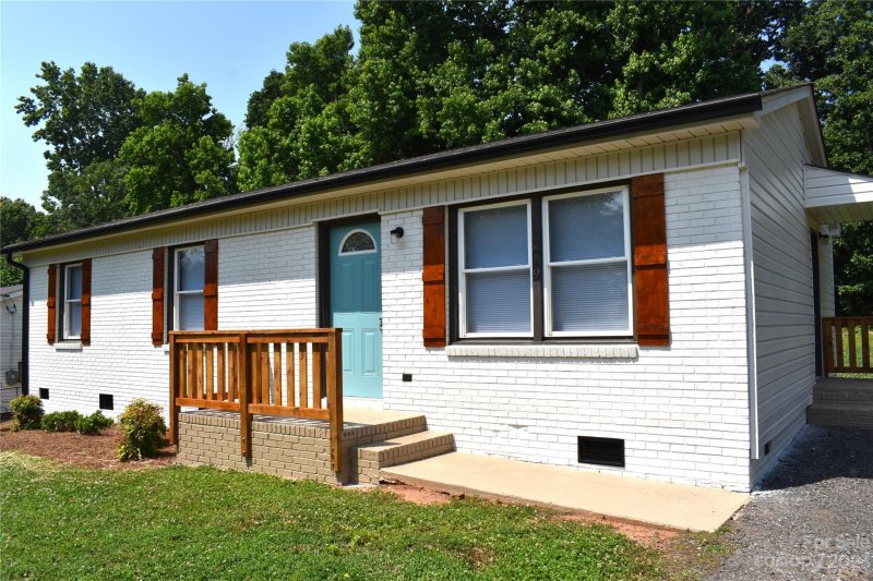 Property image 2 at 619 Kilborne Drive, Gastonia, NC 28052