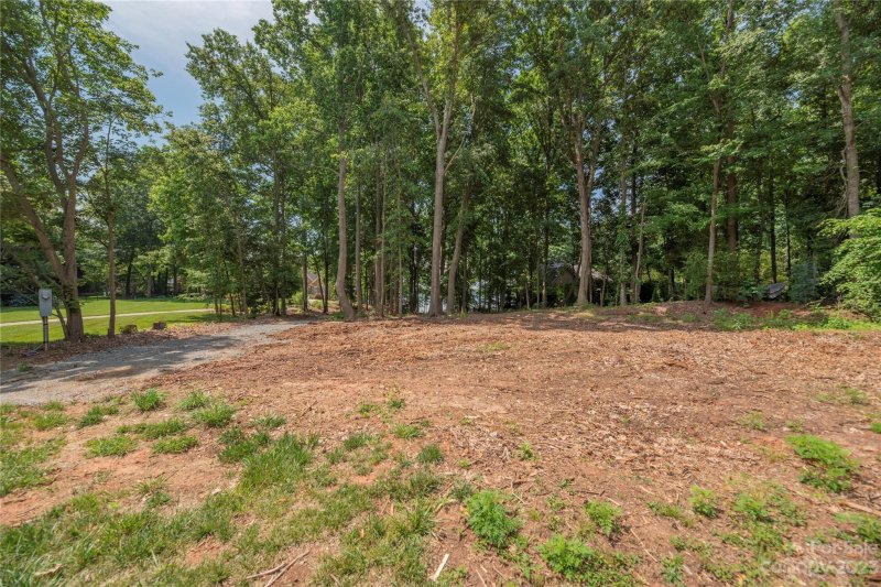 Property image 2 at 8134 Bay Pointe Drive, Denver, NC 28037