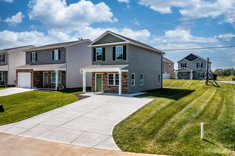 Property image 2 at 2509 Snow Creek Road, Hickory, NC 28601