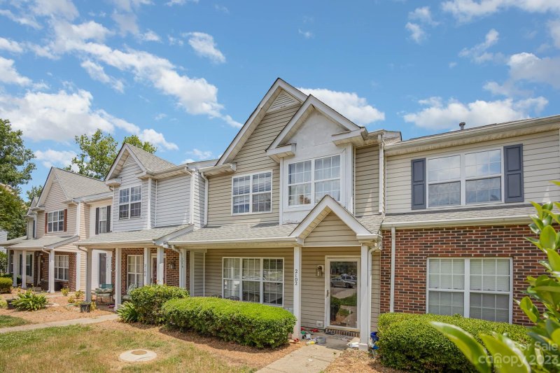Property image 2 at 2102 Preakness Court, Charlotte, NC 28273