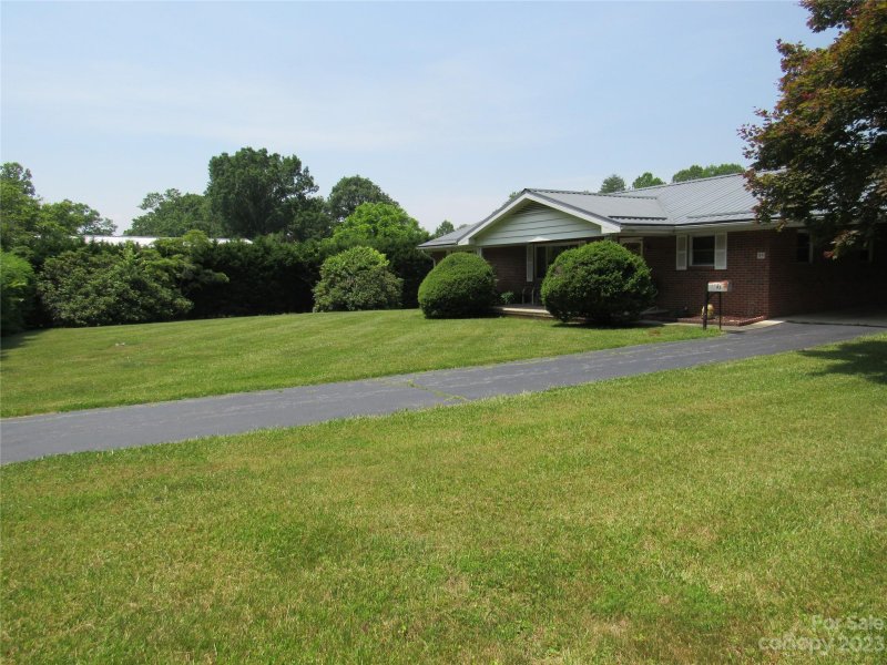 Property image 4 at 95 Hunters Ridge Drive, Mills River, NC 28759