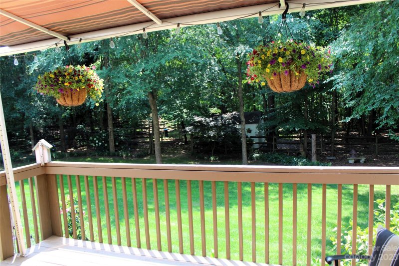 Property image 4 at 2716 Shady Reach Lane, Charlotte, NC 28214