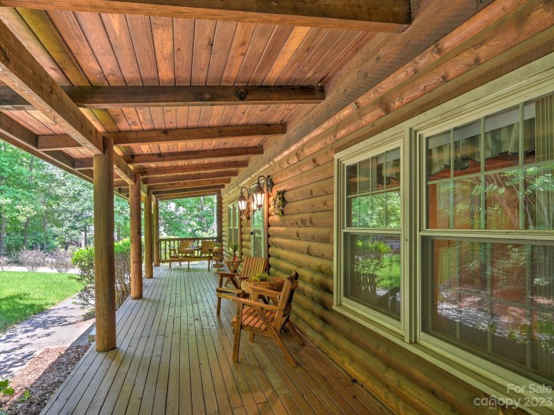 Property image 3 at 336 Winding Way Lane, Hendersonville, NC 28792