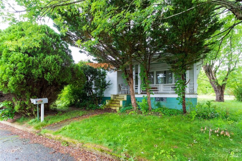 Property image 2 at 108 Young Street, Swannanoa, NC 28778