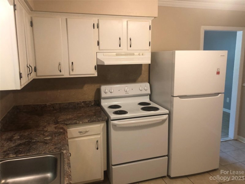 Property image 3 at 712 Edgegreen Drive, Charlotte, NC 28217