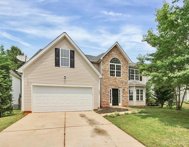 Property image 2 at 4533 Canipe Drive, Charlotte, NC 28269