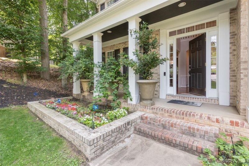 Property image 4 at 15824 Riverdowns Court, Charlotte, NC 28278