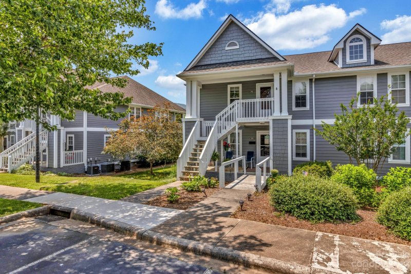 Property image 2 at 4702 Breakers Lane, Asheville, NC 28806