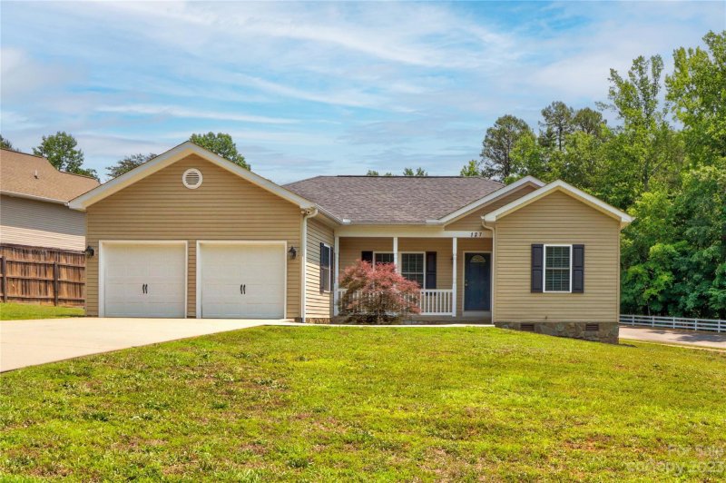 Property image 2 at 127 Park Vista Drive, Troutman, NC 28166
