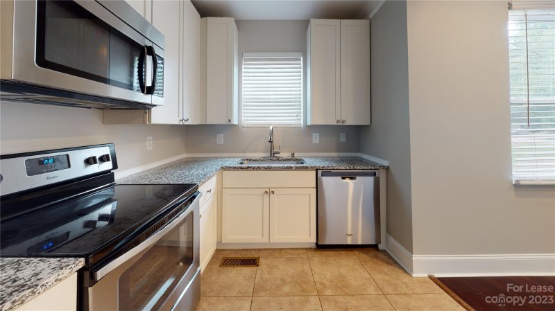 Property image 3 at 2508 Columbus Circle, Charlotte, NC 28208