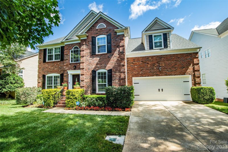 Property image 2 at 6513 Summertree Lane, Charlotte, NC 28270