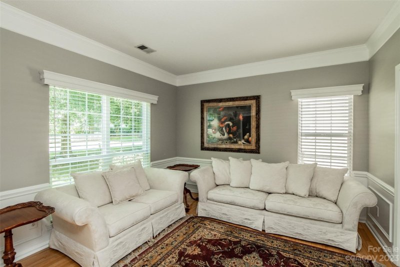 Property image 4 at 6513 Summertree Lane, Charlotte, NC 28270