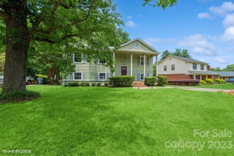 Property image 2 at 6925 Random Place, Charlotte, NC 28215