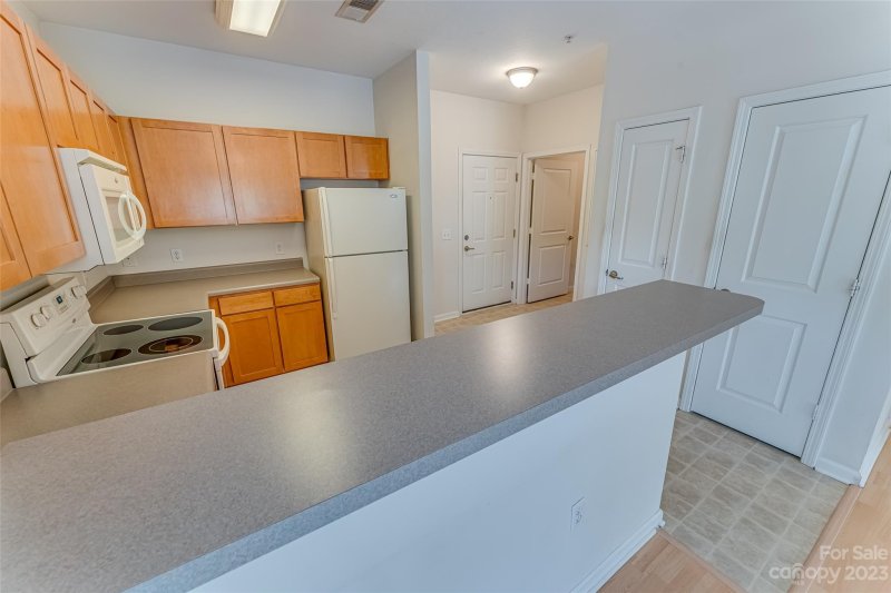 Property image 3 at 738 Appeldoorn Circle, Asheville, NC 28803