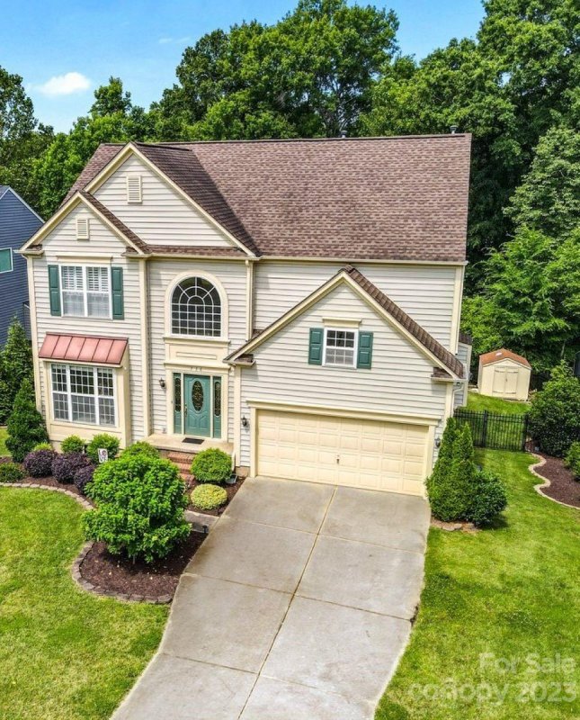 Property image 2 at 736 Moss Creek Drive, Matthews, NC 28105