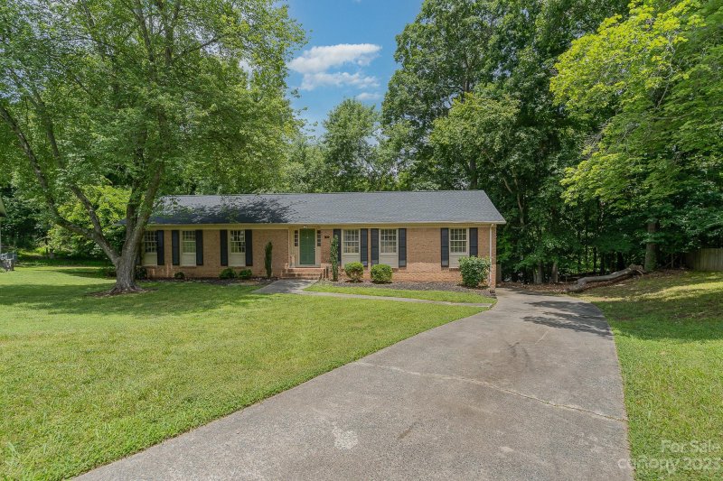 Property image 2 at 100 Chadmore Drive, Charlotte, NC 28270