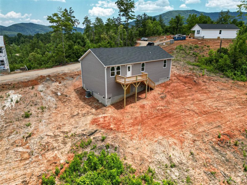 Property image 2 at 435 S Vineyard Village Drive, Old Fort, NC 28762