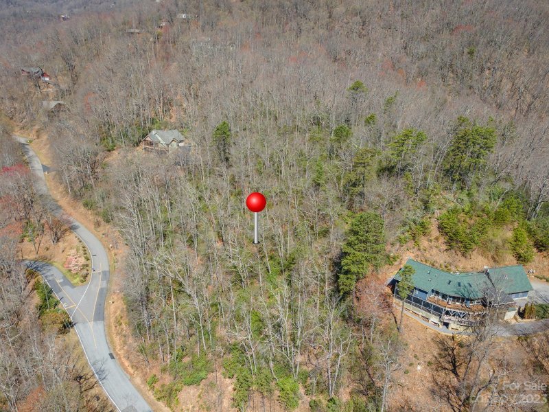 Property image 4 of 103 Sugar Maple Drive in Laurel Ridge, Black Mountain, NC 28711