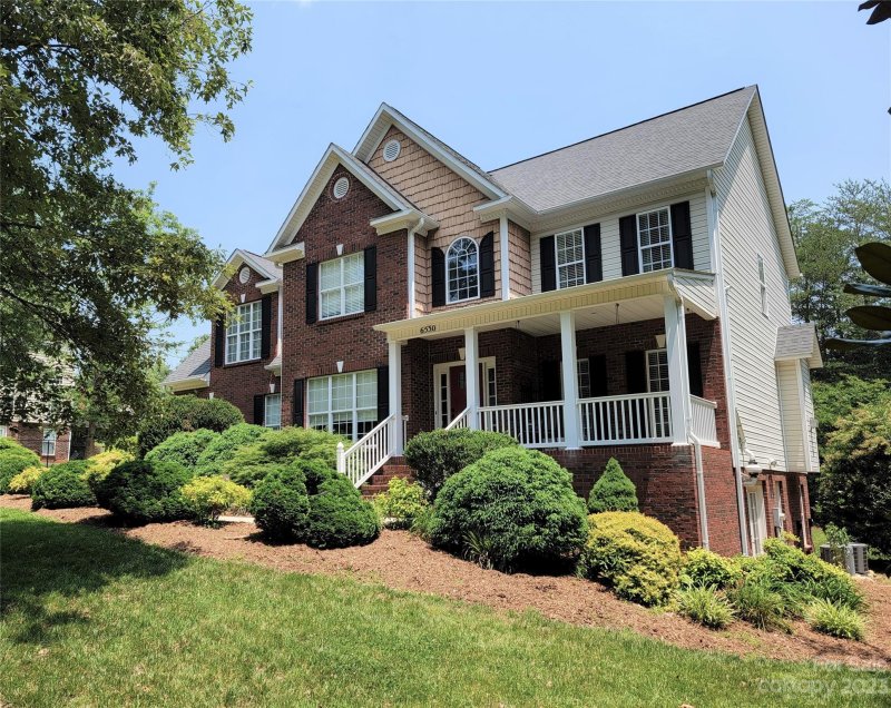 Property image 2 at 6530 Emory Drive, Hickory, NC 28601