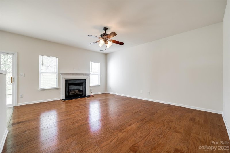 Property image 5 at 305 Sandy Spring Lane, Clover, SC 29710