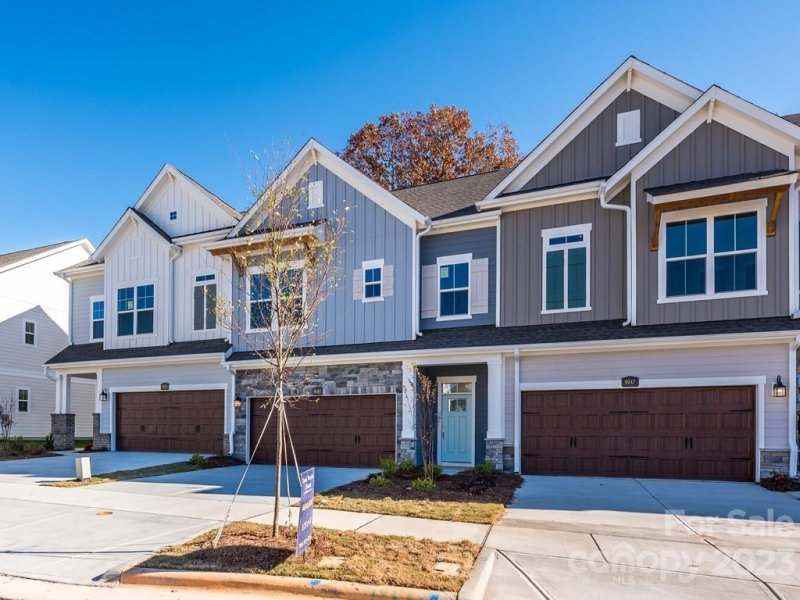 Property image 3 at 9043 Charles Francis Lane, Cornelius, NC 28031