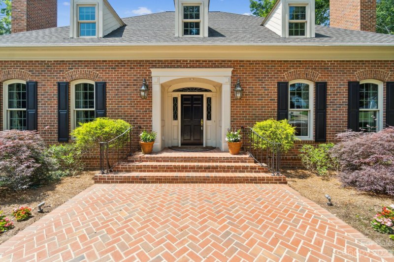 Property image 3 at 332 Deauville Road, Statesville, NC 28625