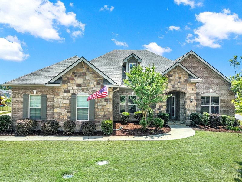 4079 Thames Circle
